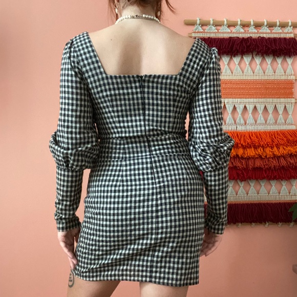 ‘Essue’ gingham dress (Simon’s) - Picture 6 of 6